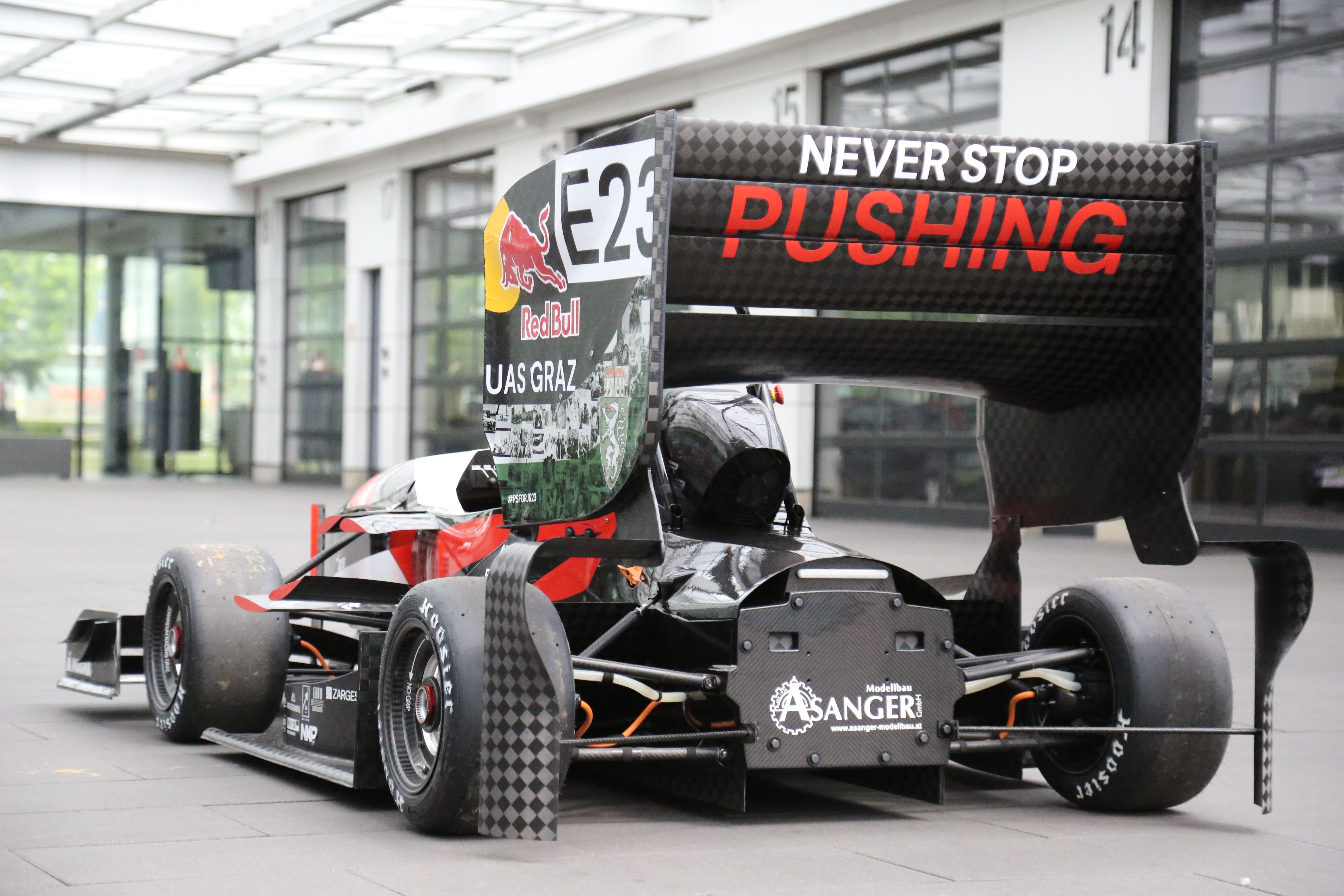 Joanneum Racing Graz Never Stop pushing