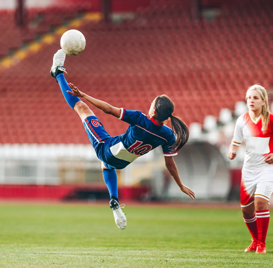 women's-football-connected-18-776x680.jpg